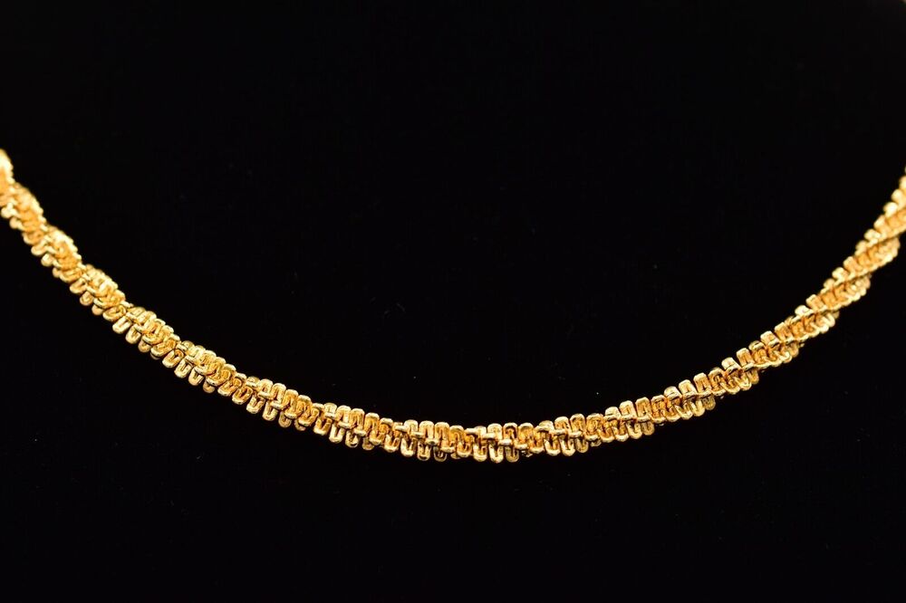 Vintage Twisted Chain Collar Necklace Yellow Gold Tone Metallic Shiny 80s BinA17